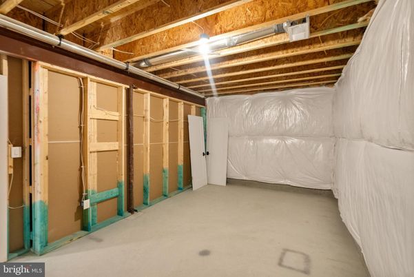 Garage, Interior, Wooden Beams, Wooden Ceilings