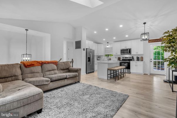Interior, Kitchen, Living room, Pendant Lights, Recessed Lighting, Stainless Steel Appliances, Wood Texture Flooring