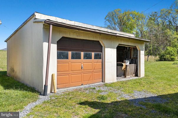 Detached Garage, Exterior