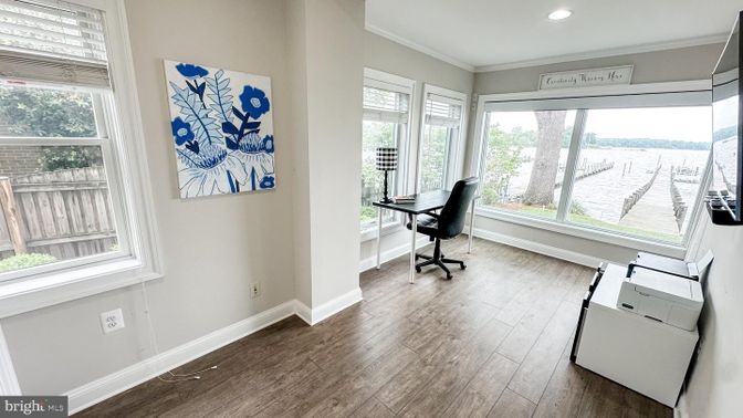 Home Office, Interior, Recessed Lighting, Wood Texture Flooring