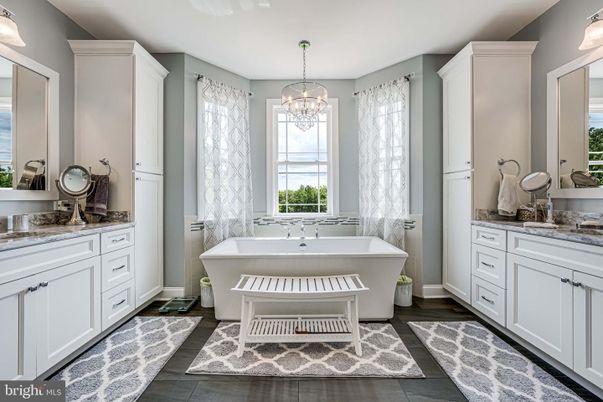 Bathroom, Free Standing Baths, Interior, Pendant Lights