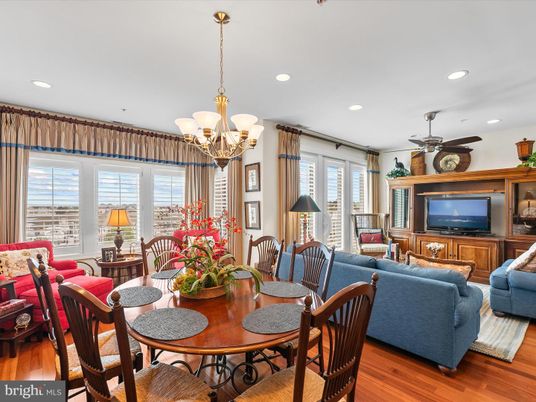 Chandelier, Dining room, Interior, Living room, Recessed Lighting, Wood Texture Flooring
