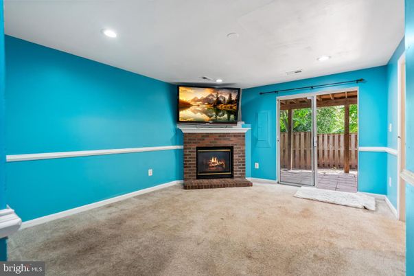 Empty room, Fireplace, Interior, Recessed Lighting