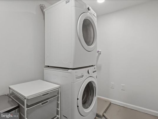 Interior, Recessed Lighting, Utility Closets, Washer