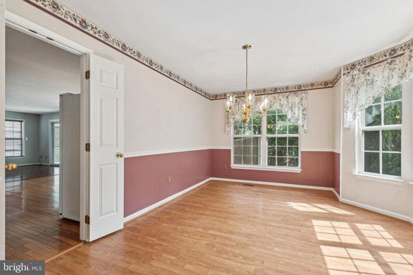 Chandelier, Empty room, Interior, Wood Texture Flooring