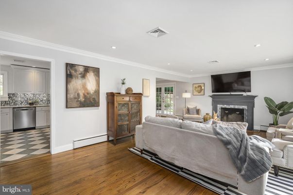Fireplace, Interior, Kitchen, Living room, Recessed Lighting, Wood Texture Flooring