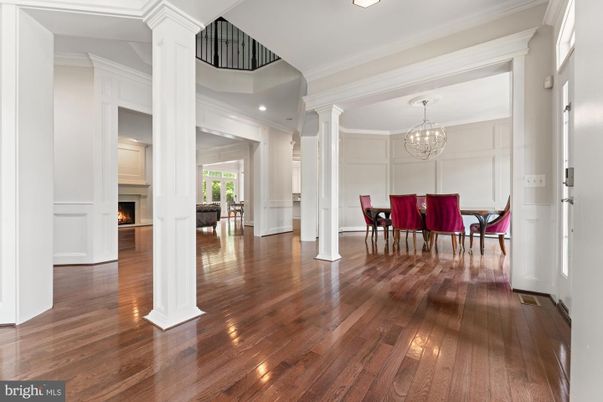 Chandelier, Dining room, Fireplace, Interior, Recessed Lighting, Wood Texture Flooring