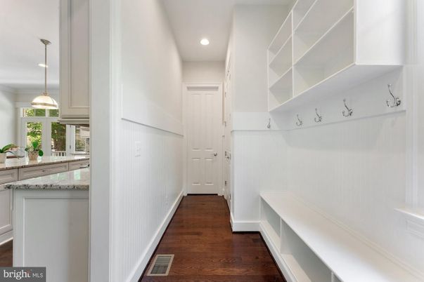 Interior, Pendant Lights, Recessed Lighting, Wood Texture Flooring