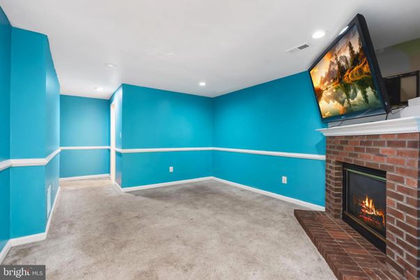 Empty room, Fireplace, Interior, Recessed Lighting