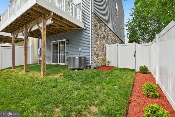 Backyard, Exterior, Hot Tub