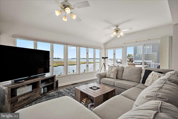 Dining room, Interior, Living room, Water