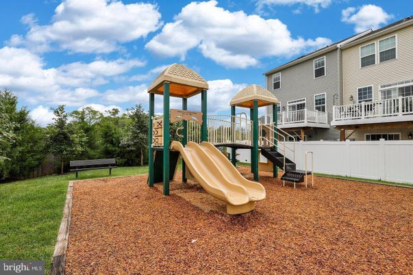 Backyard, Exterior, Playground