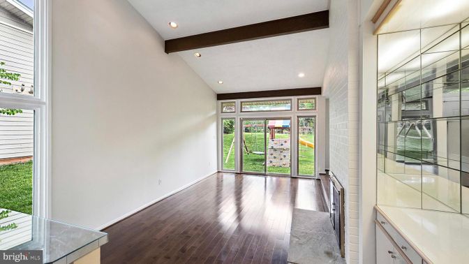 Empty room, Interior, Recessed Lighting, Wooden Beams, Wood Texture Flooring