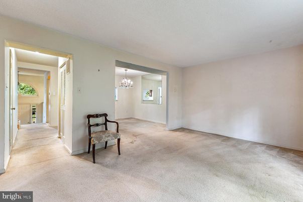 Chandelier, Empty room, Interior