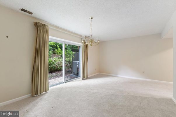 Chandelier, Empty room, Interior