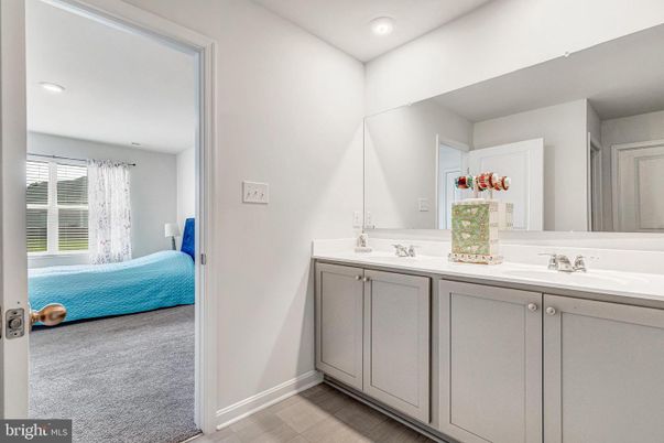 Bathroom, Bedroom, Dual Sink Vanities, Interior, Recessed Lighting