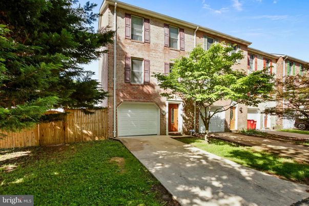 Attached, Exterior, Facade, Brick Facade, Rowhouse