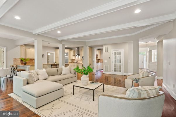 Dining room, Interior, Living room, Pendant Lights, Recessed Lighting, Wood Texture Flooring