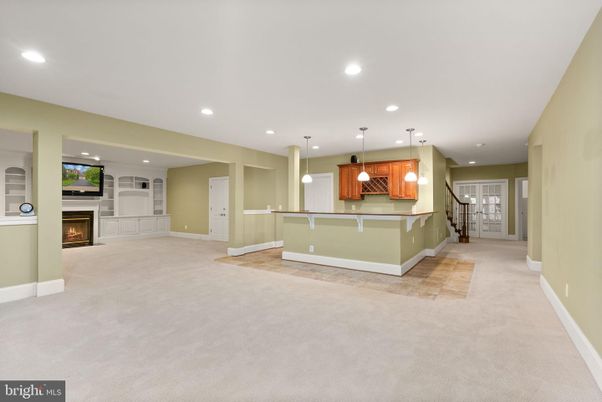 Empty room, Fireplace, Interior, Kitchen, Pendant Lights, Recessed Lighting