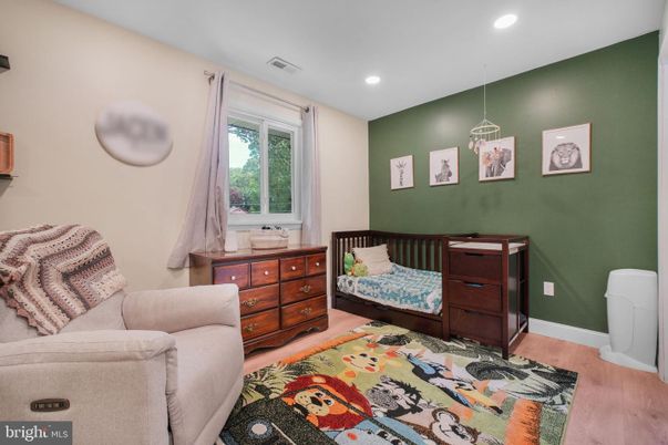 Bedroom, Interior, Pendant Lights, Recessed Lighting, Wood Texture Flooring