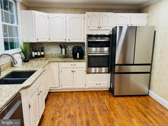 Interior, Kitchen, Stainless Steel Appliances, Wood Texture Flooring