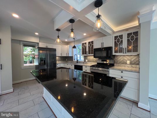 Interior, Kitchen, Pendant Lights, Recessed Lighting, Stainless Steel Appliances