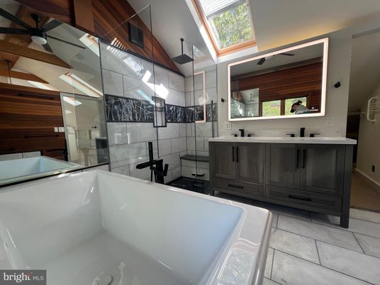 Bathroom, Dual Sink Vanities, Free Standing Baths, Interior