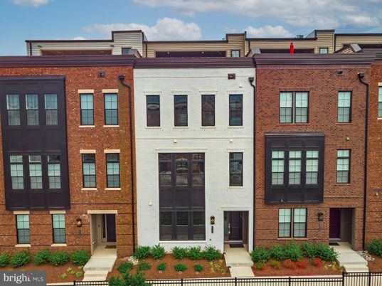 Exterior, Facade, Brick Facade, Rowhouse