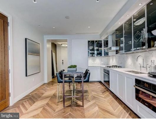 Dining room, Interior, Kitchen, Recessed Lighting, Stainless Steel Appliances, Wood Texture Flooring