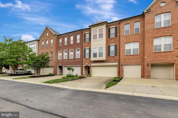 Attached, Exterior, Facade, Brick Facade, Rowhouse