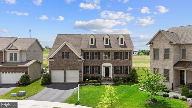 Attached, Exterior, Facade, Brick Facade, Brick Traditional