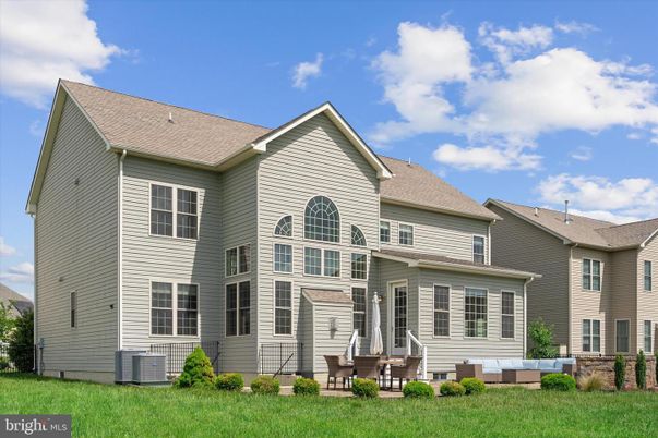 Exterior, Facade, Farmhouse