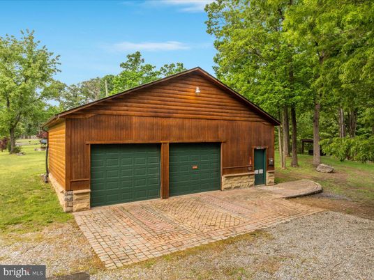 Detached Garage, Exterior