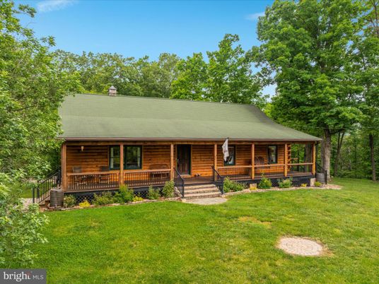 Backyard, Exterior, Facade, Log Home