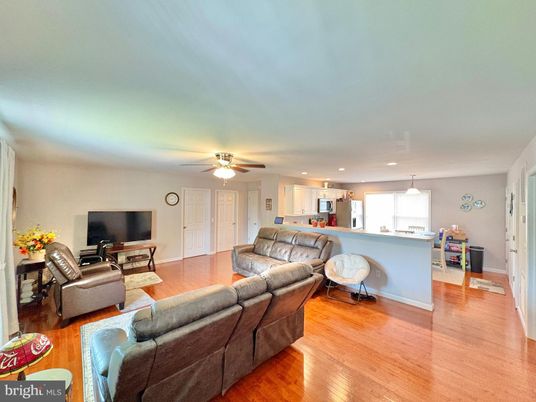 Interior, Kitchen, Living room, Pendant Lights, Recessed Lighting, Wood Texture Flooring