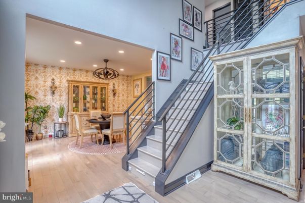 Chandelier, Dining room, Interior, Recessed Lighting, Wood Texture Flooring