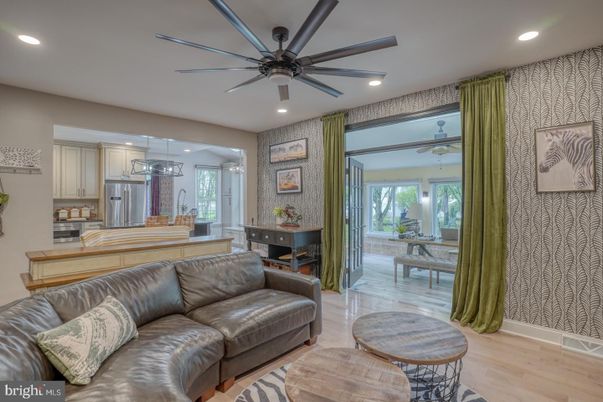 Interior, Kitchen, Living room, Pendant Lights, Recessed Lighting, Stainless Steel Appliances, Wood Texture Flooring
