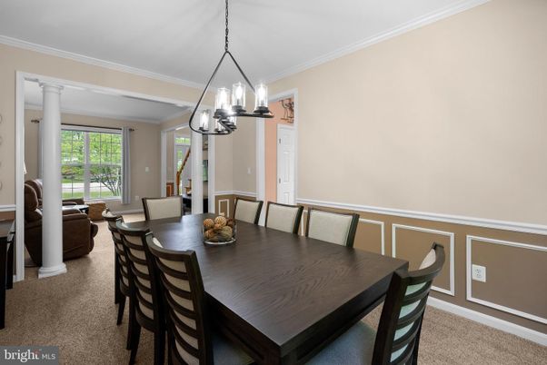 Chandelier, Dining room, Interior, Pendant Lights
