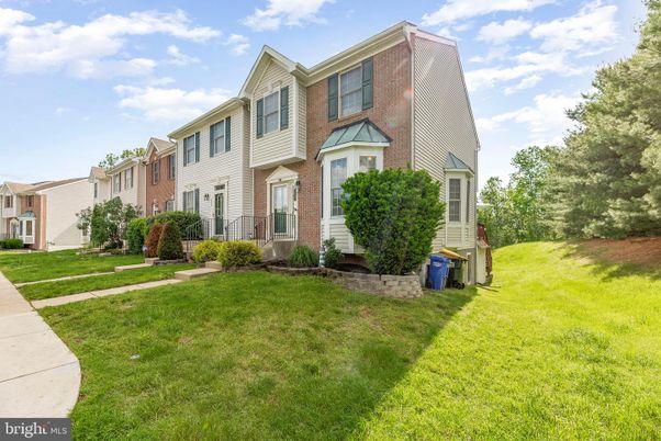 Exterior, Facade, Brick Facade, Rowhouse