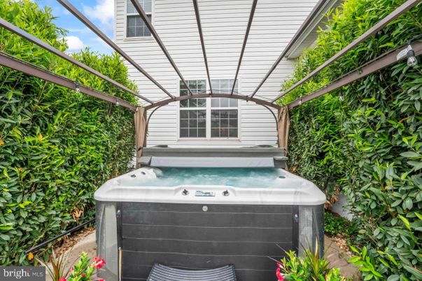 Exterior, Hot Tub