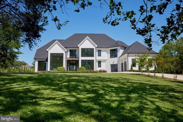 Backyard, Exterior, Facade, Farmhouse