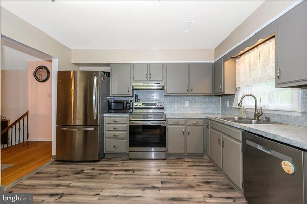 Interior, Kitchen, Stainless Steel Appliances, Wood Texture Flooring
