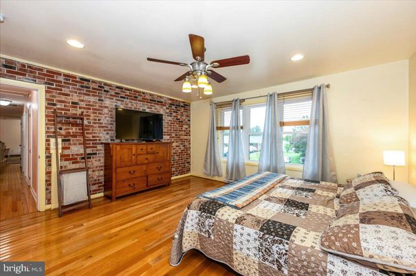 Bedroom, Interior, Recessed Lighting, Stone Walls, Wood Texture Flooring