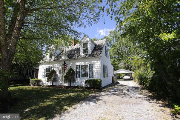 Exterior, Facade, Cape Cod
