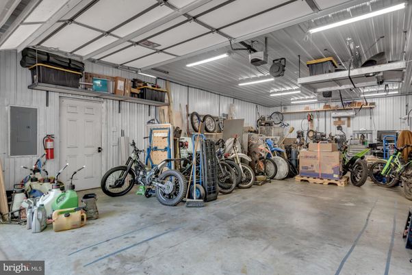 Garage, Interior