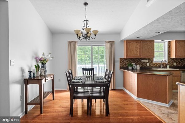 Chandelier, Dining room, Interior, Kitchen, Wood Texture Flooring