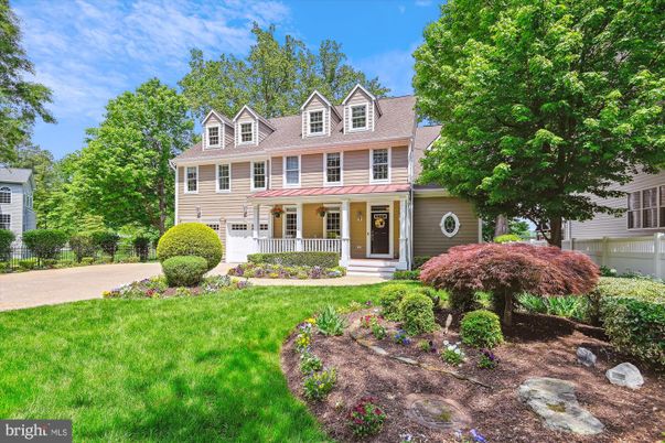 Attached, Backyard, Exterior, Facade, Georgian