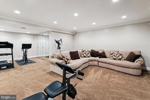 Fitness Equipment, Interior, Living room, Recessed Lighting