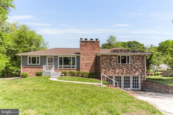 Backyard, Exterior, Facade, Brick Facade, Split Level