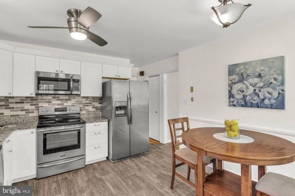 Dining room, Interior, Kitchen, Stainless Steel Appliances, Wood Texture Flooring